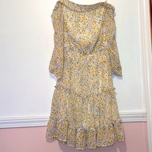 Medium Women’s Floral Dress, Long Sleeve